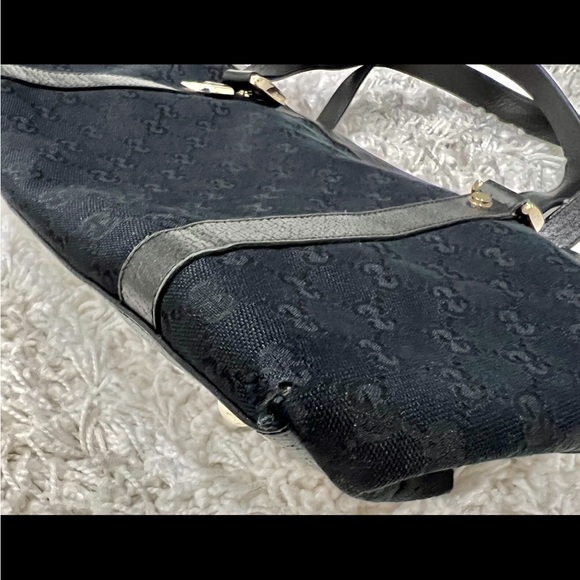 Gucci Purse - Picture 4 of 13